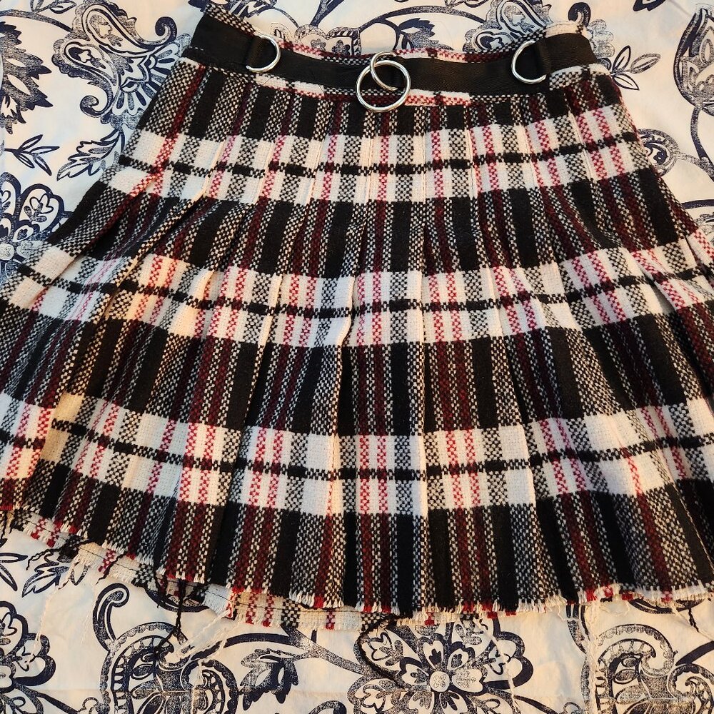 Pleated skirt